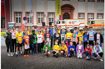 Laufgruppe der St. Raphael Schulen beim Henkellauf 2024